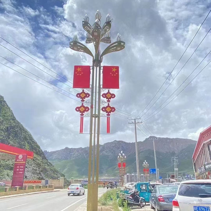 和田抱箍太阳能路灯生产厂家