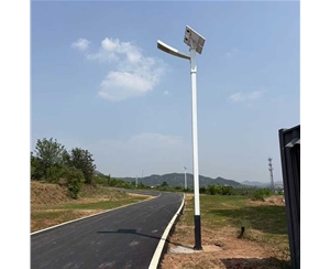 和田路边太阳能路灯安装